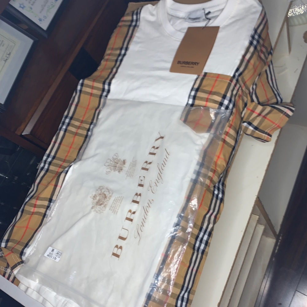 EXCLUSIVE BURBERRY T-SHIRT